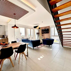 Duplex - Vue Exceptionnelle - Quartier Euromed-avec Box Marseille